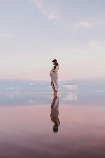 Outdoor maternity portrait session